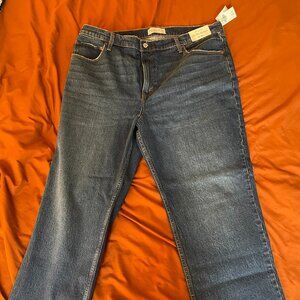 NWT Abercrombie Jeans Straight Size 18S